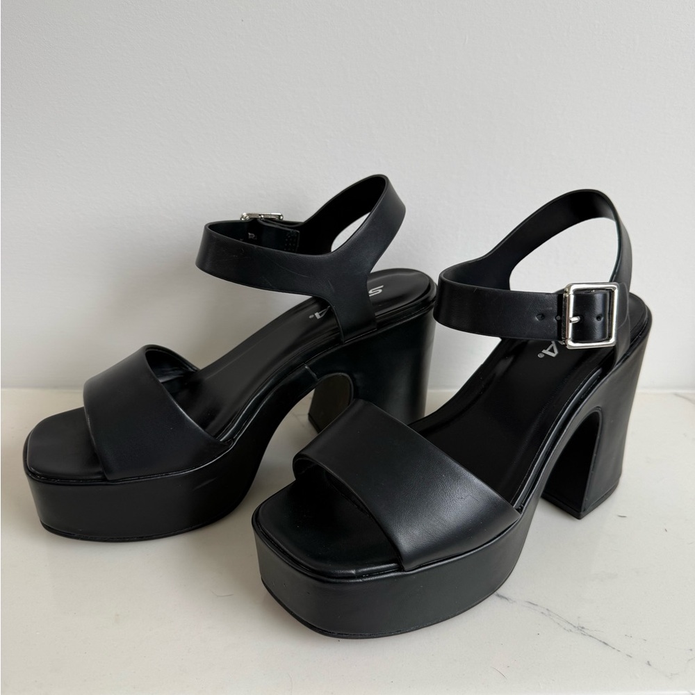 Black Platform Chunky Heel
